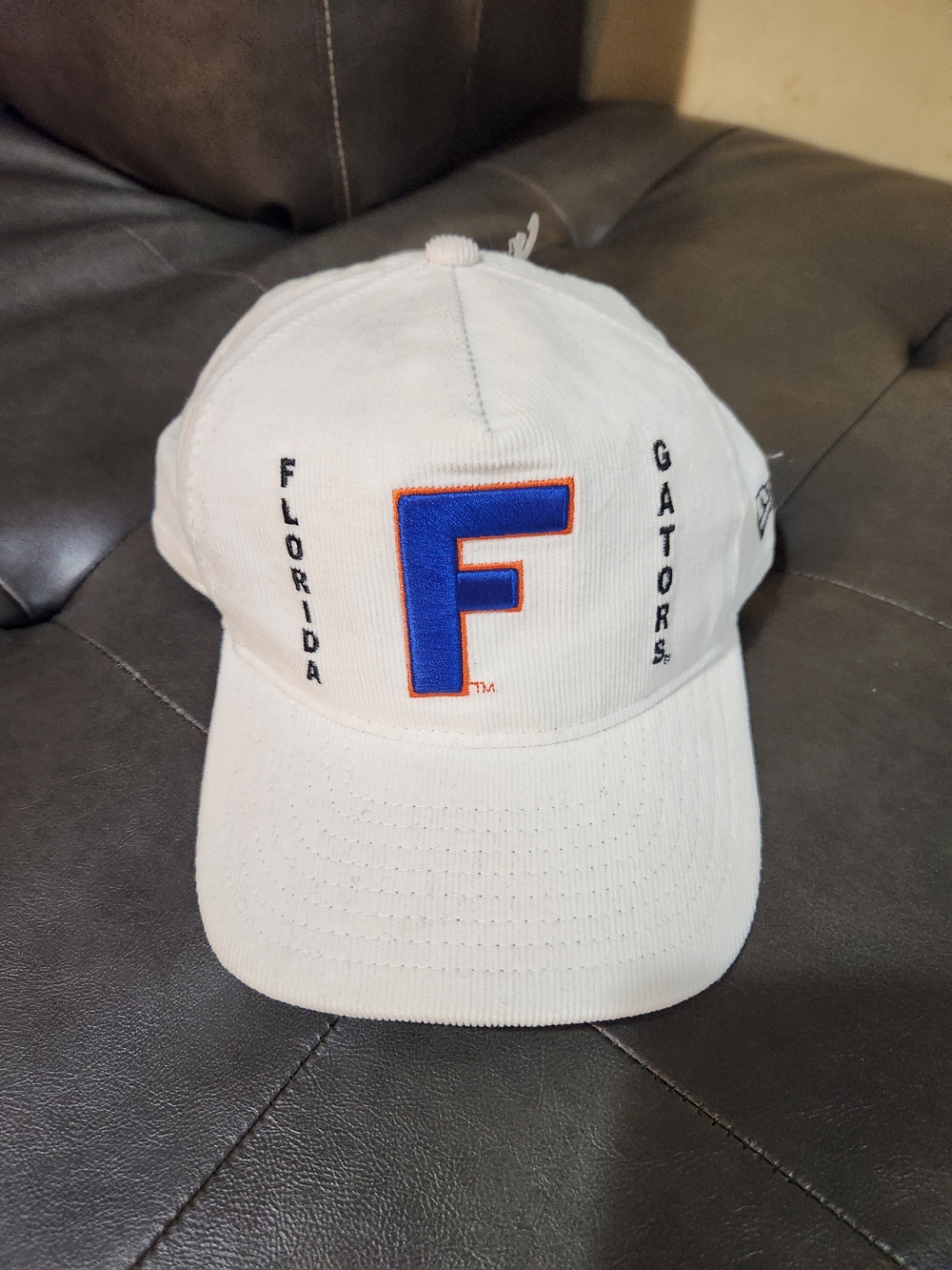 New Era Florida Gators White Hat with Blue & Orange 'F'